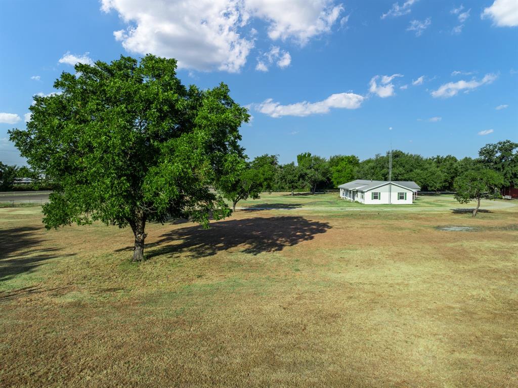 8707 E Highway 6 Property Photo 33