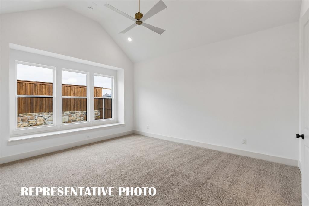 992 Stargrass Drive Property Photo 13