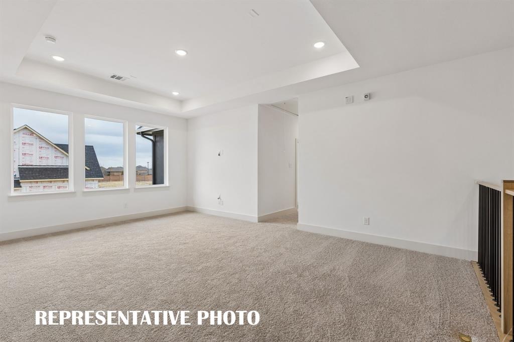 992 Stargrass Drive Property Photo 16
