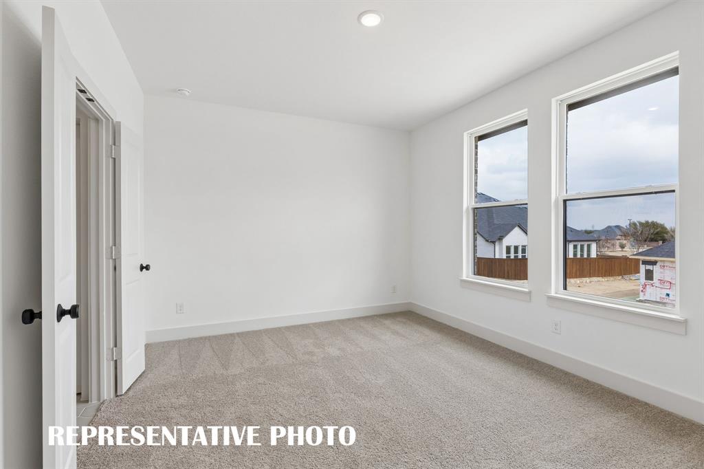 992 Stargrass Drive Property Photo 17