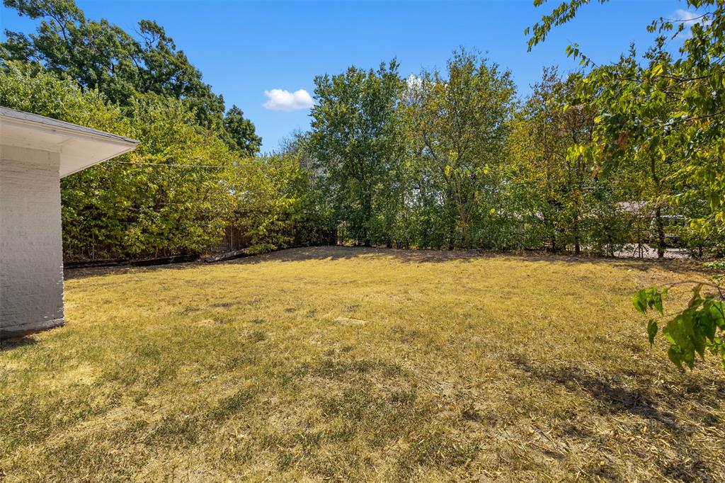 634 Midvale Drive Property Photo 16