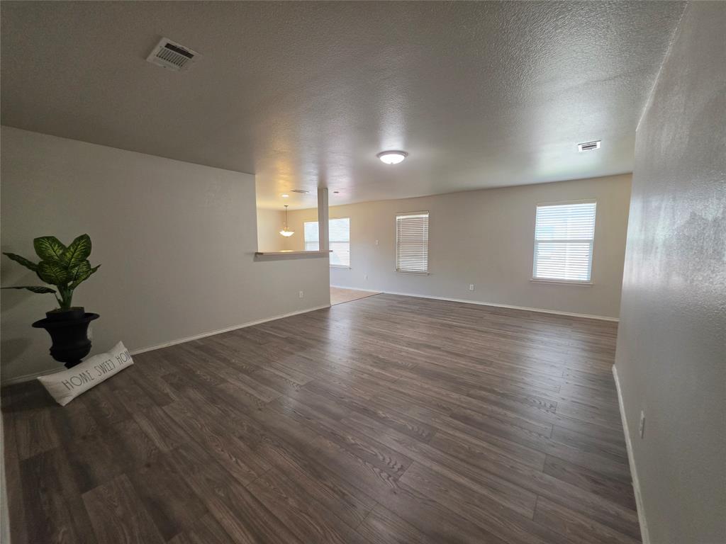 6012 Fantail Drive Property Photo 4