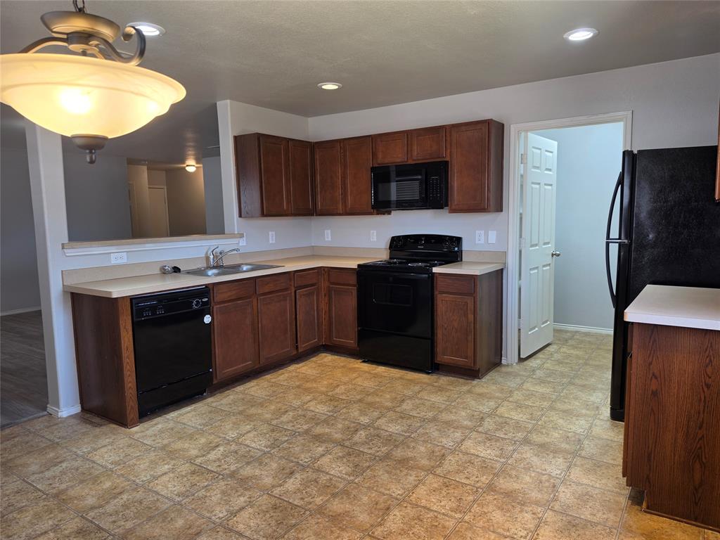 6012 Fantail Drive Property Photo 7