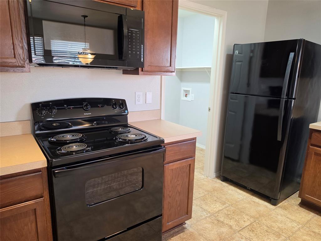6012 Fantail Drive Property Photo 8