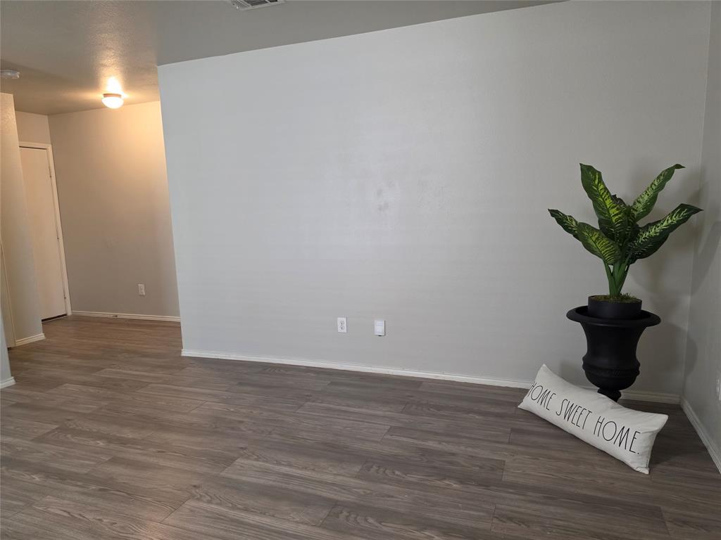 6012 Fantail Drive Property Photo 12