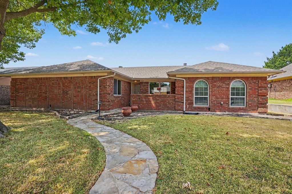7321 Augusta Circle Property Photo 1
