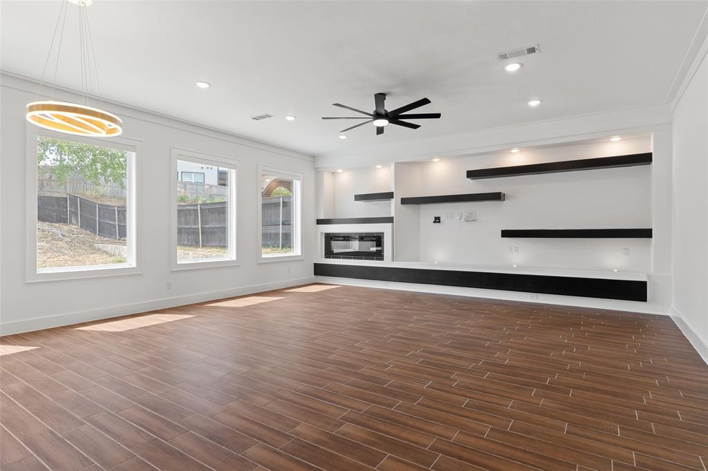 9053 Quarry Hill Court Property Photo 2