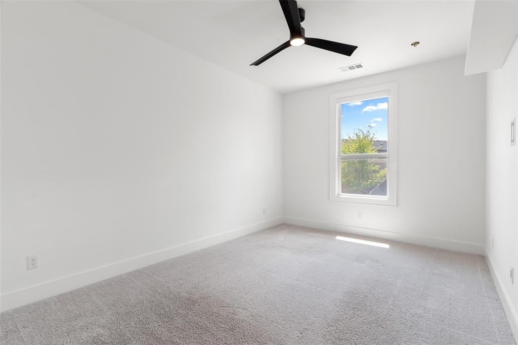 9053 Quarry Hill Court Property Photo 12
