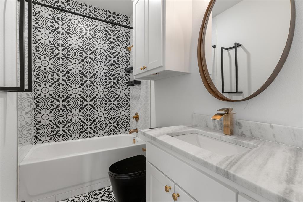 9053 Quarry Hill Court Property Photo 16