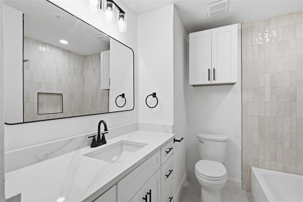 7024 Payte Lane Property Photo 12