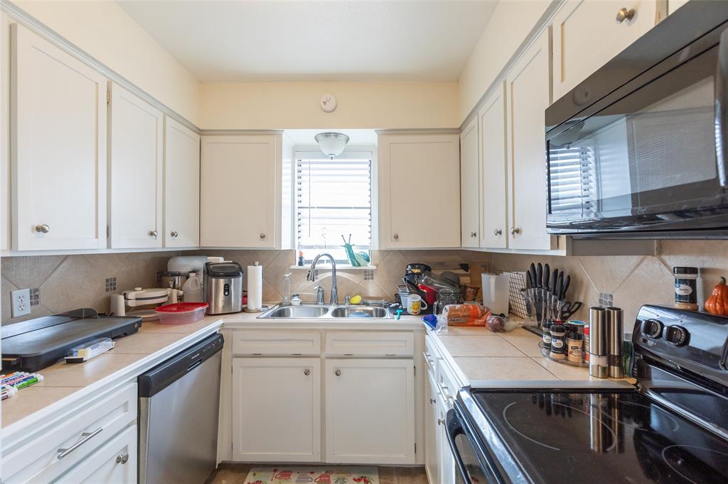 3801 Kellye Court Property Photo 6