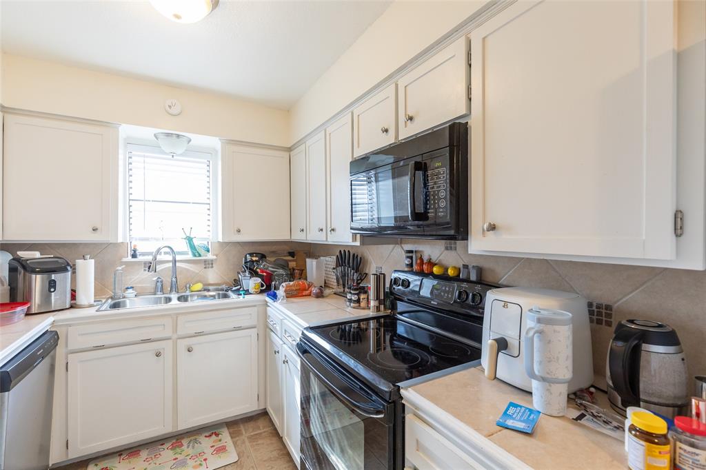 3801 Kellye Court Property Photo 7