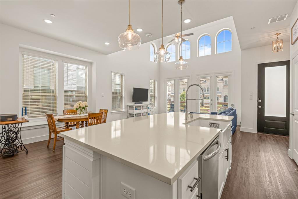 400 Blue Creek Cove Property Photo 14