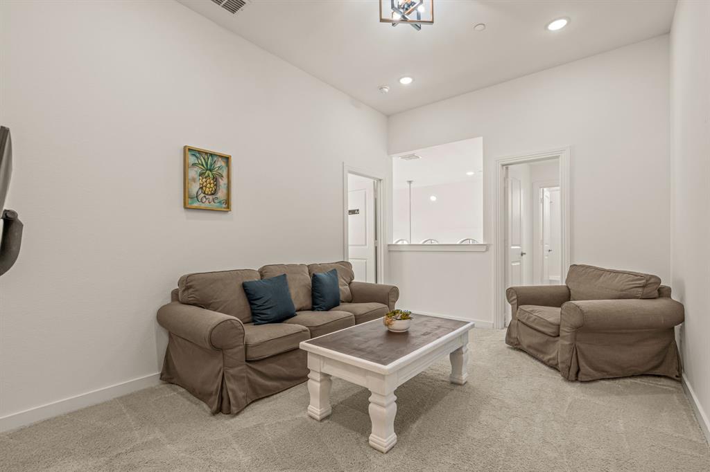 400 Blue Creek Cove Property Photo 16