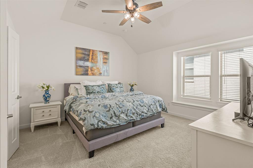 400 Blue Creek Cove Property Photo 21