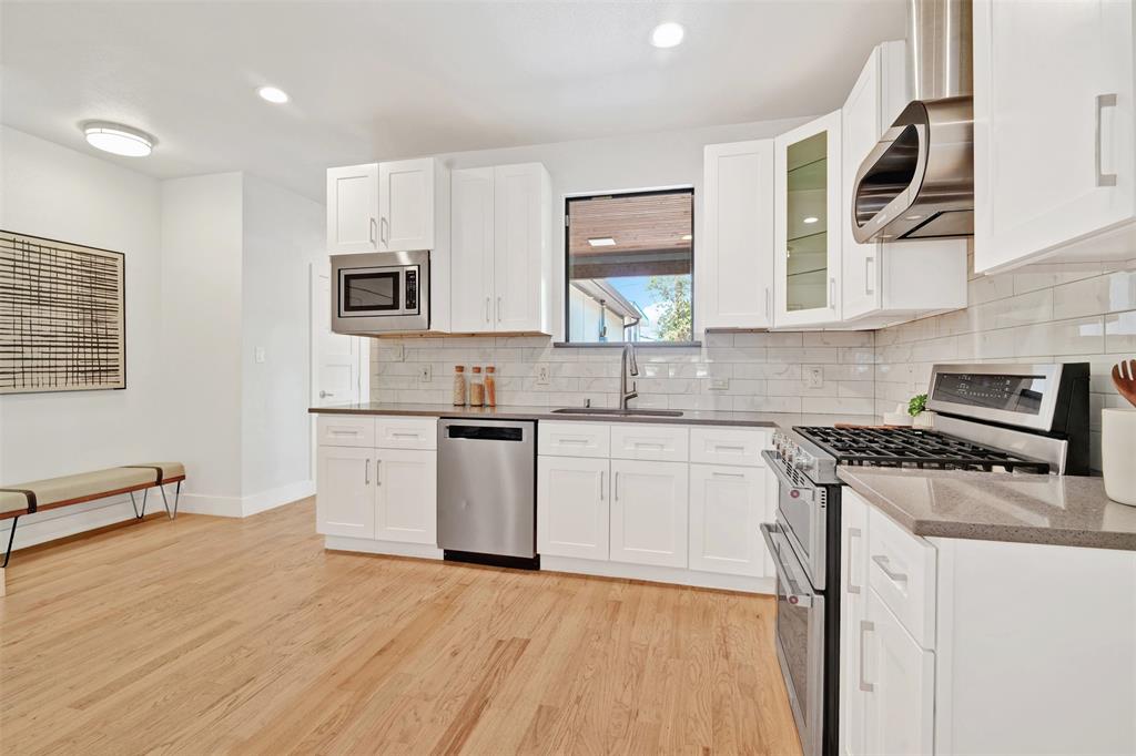 10827 Wallbrook Drive Property Photo 13