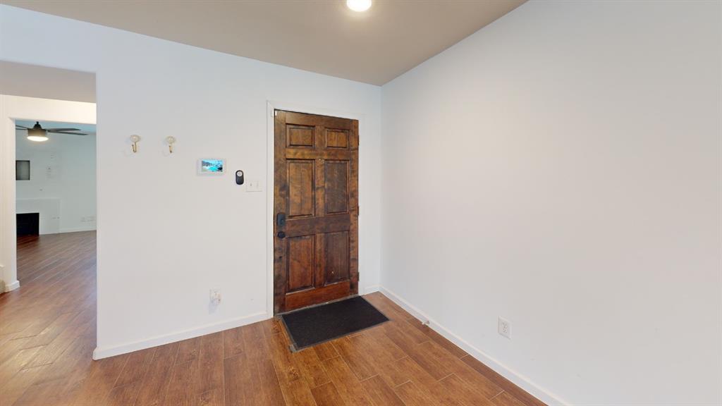 9432 Timberleaf Drive Property Photo 6