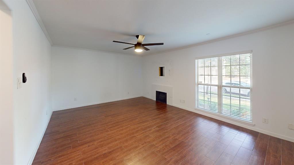 9432 Timberleaf Drive Property Photo 8