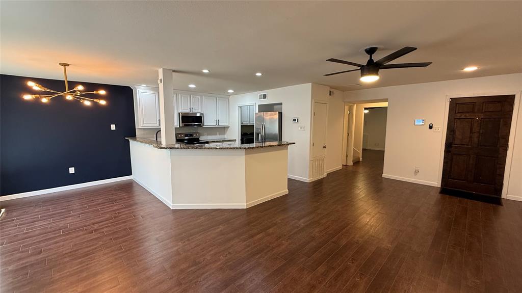 9432 Timberleaf Drive Property Photo 13