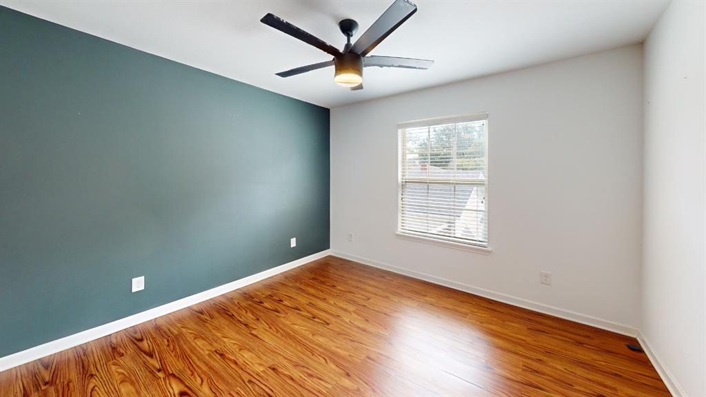 9432 Timberleaf Drive Property Photo 18
