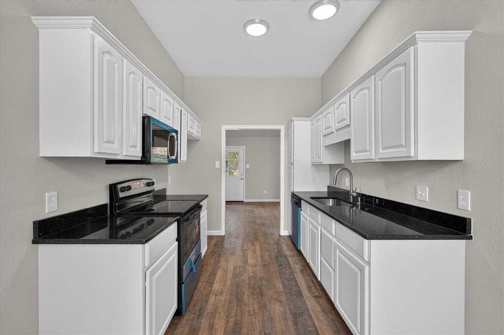 201 West Lane Property Photo 9