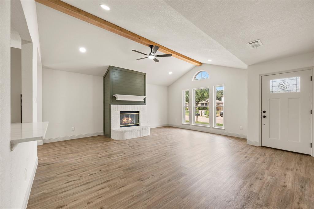 1804 Canyon Ridge Street Property Photo 4