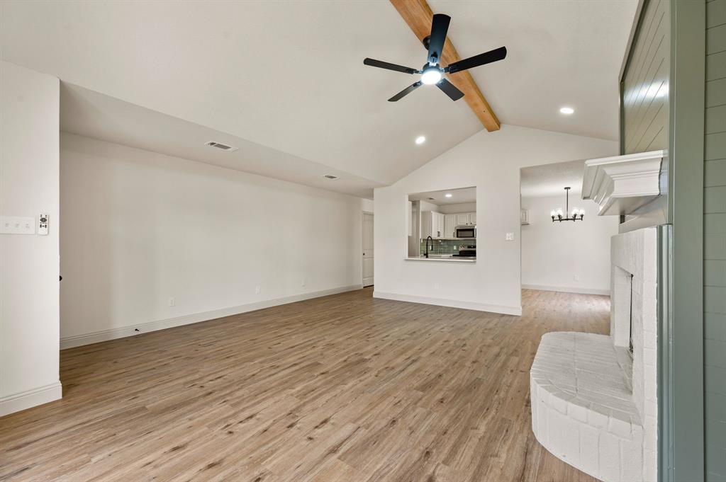 1804 Canyon Ridge Street Property Photo 7