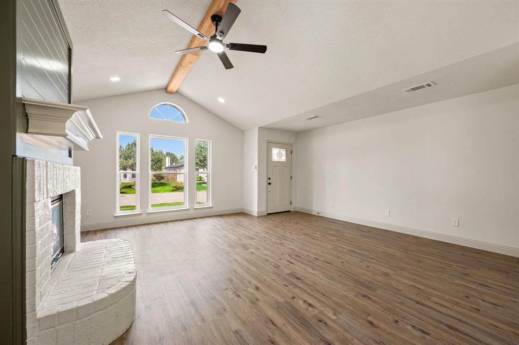 1804 Canyon Ridge Street Property Photo 8