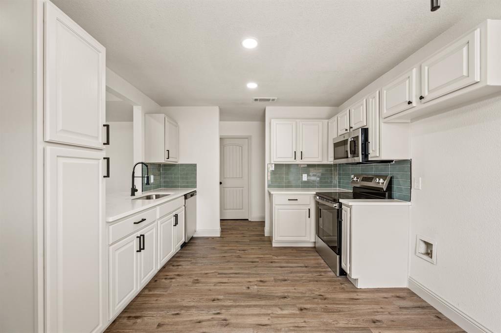 1804 Canyon Ridge Street Property Photo 11