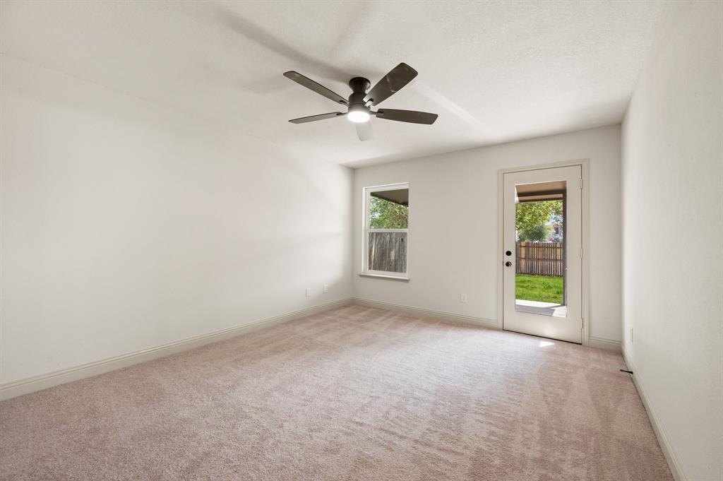 1804 Canyon Ridge Street Property Photo 16