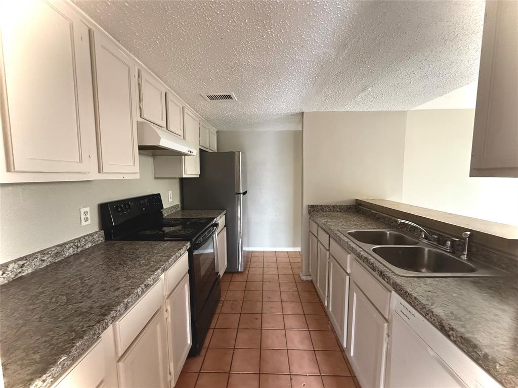 8560 Park Lane 127 Unit 29 Property Photo 4