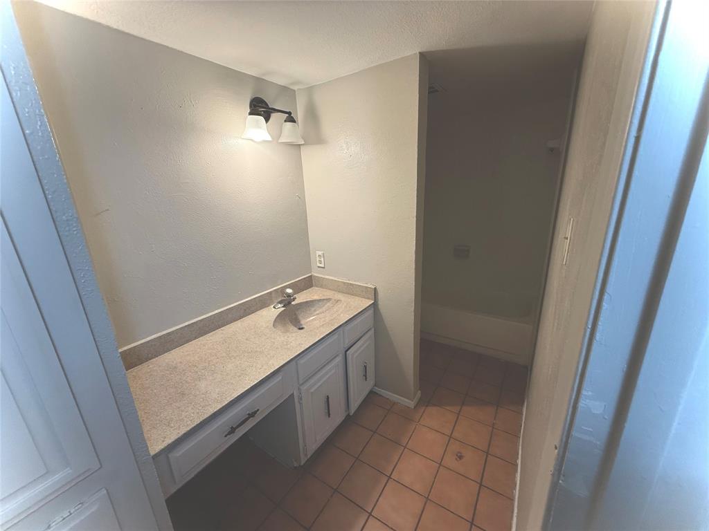 8560 Park Lane 127 Unit 29 Property Photo 14