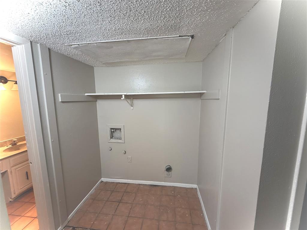 8560 Park Lane 127 Unit 29 Property Photo 16