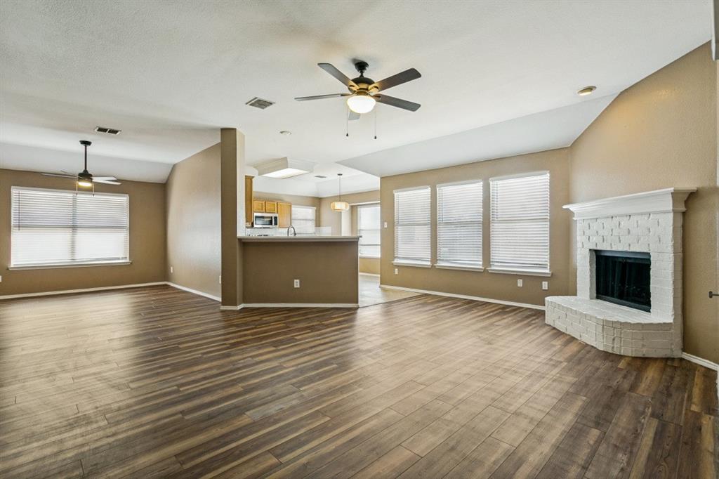 3012 Berkshire Lane Property Photo 4