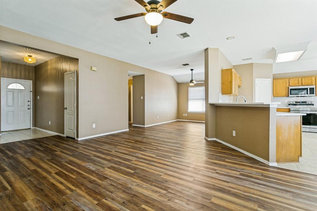 3012 Berkshire Lane Property Photo 6