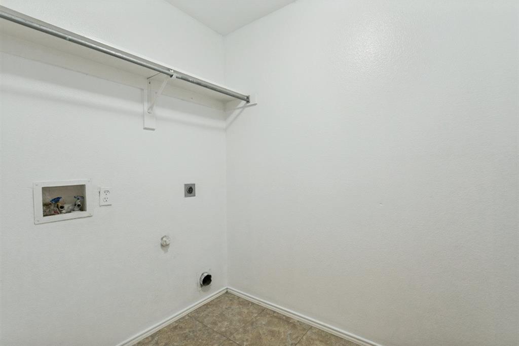3012 Berkshire Lane Property Photo 22