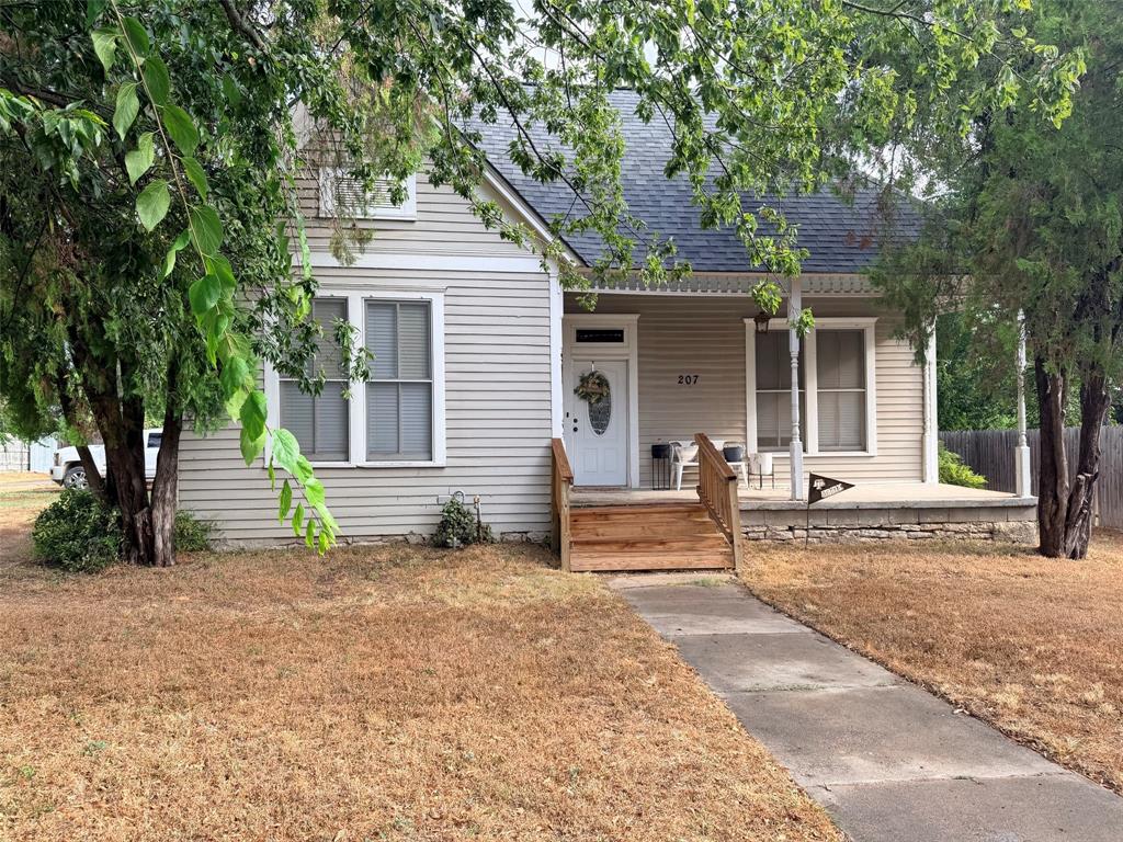 207 W Neely Avenue Property Photo 3