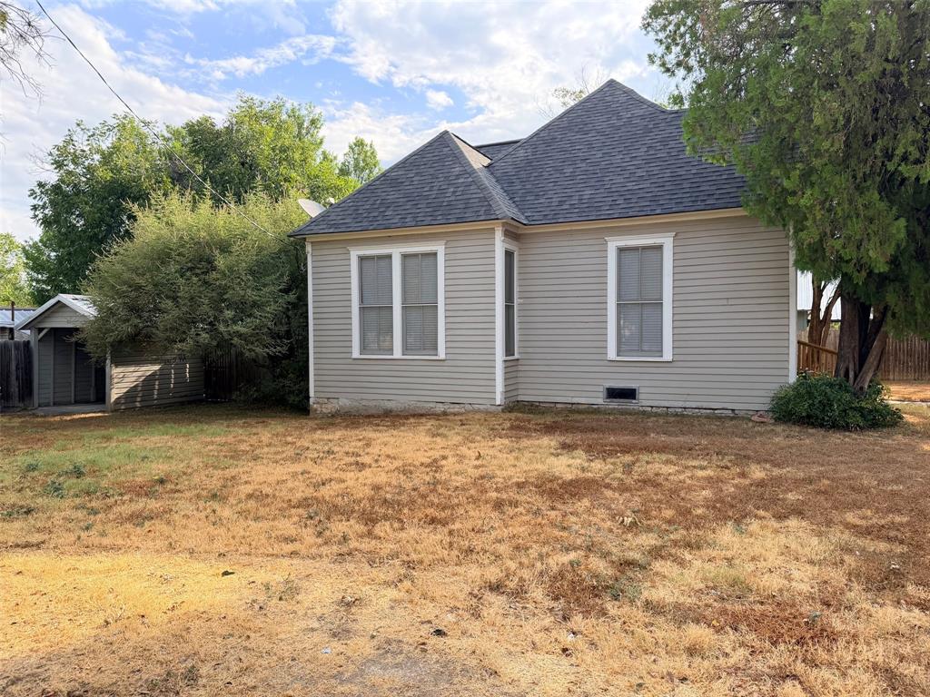 207 W Neely Avenue Property Photo 18