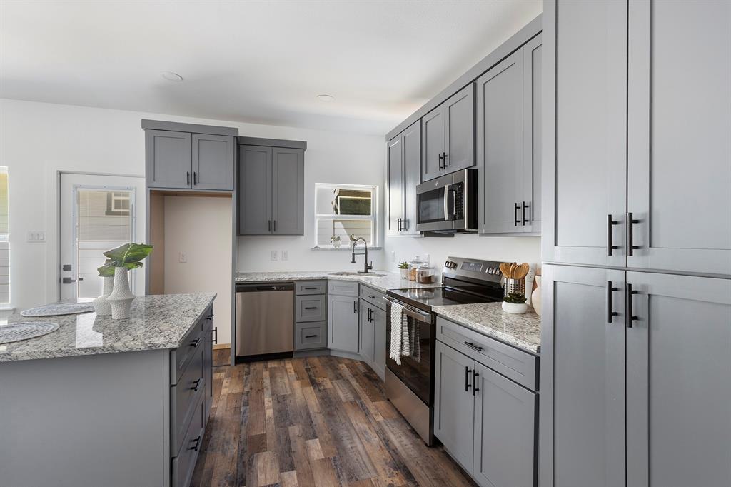 920 S Montreal Avenue Property Photo 11