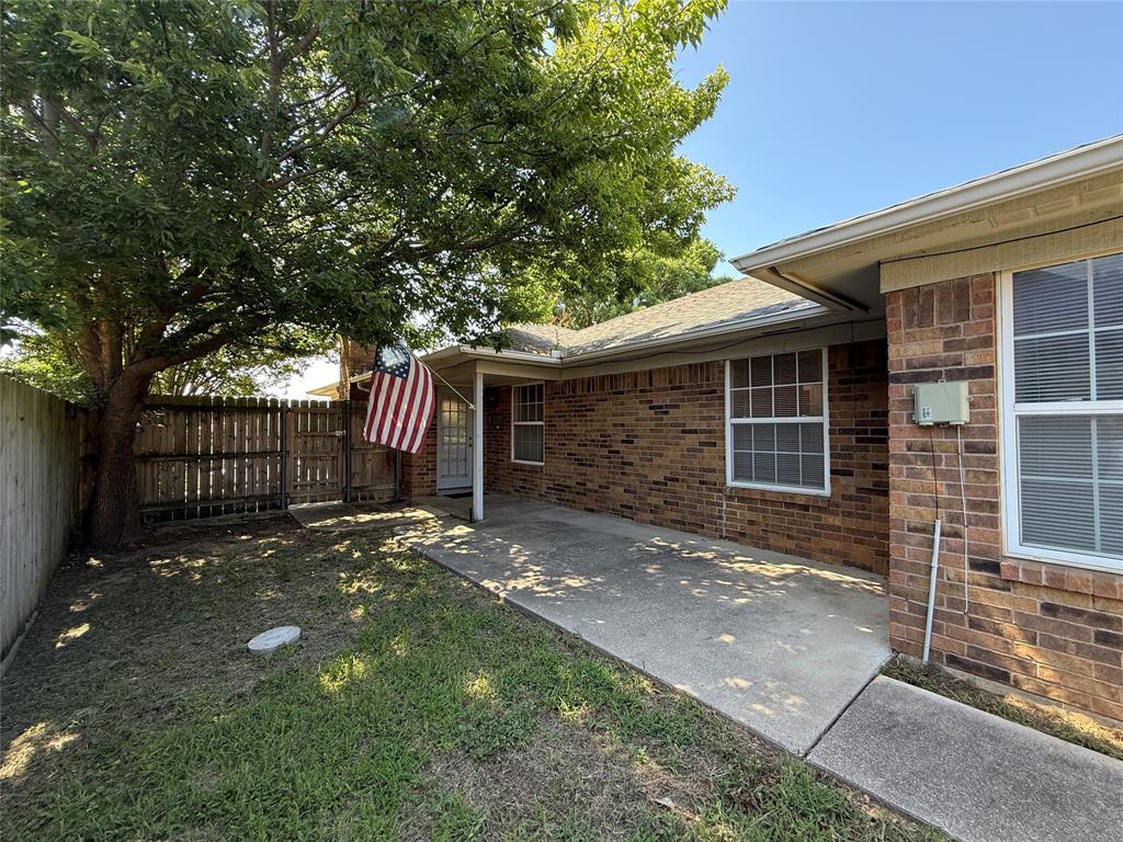 2802 Shady Grove Drive Property Photo 6