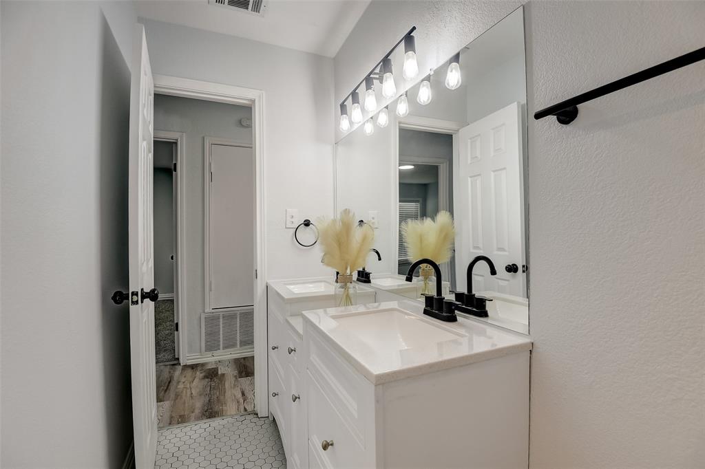 5441 Norma Street Property Photo 24