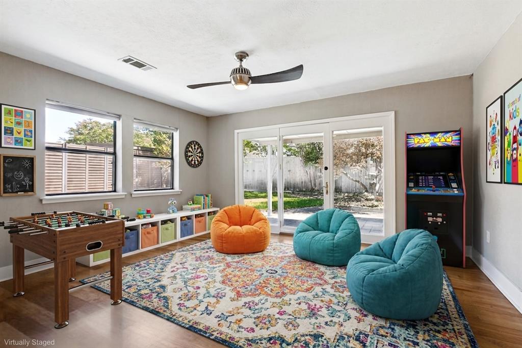 2937 Forest Hills Lane Property Photo 4