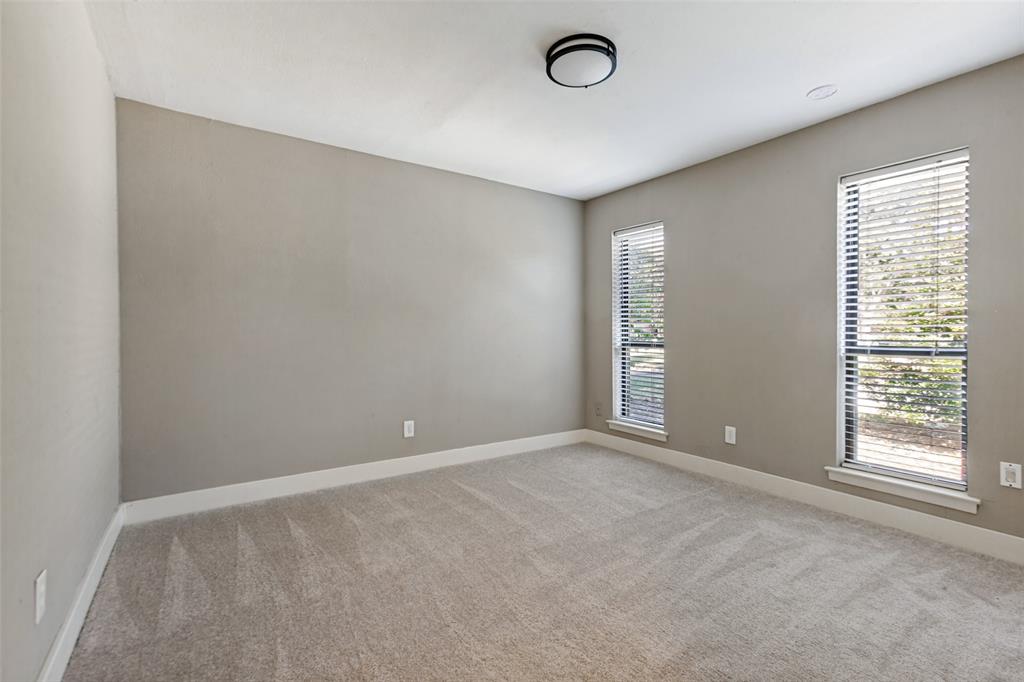 2937 Forest Hills Lane Property Photo 18