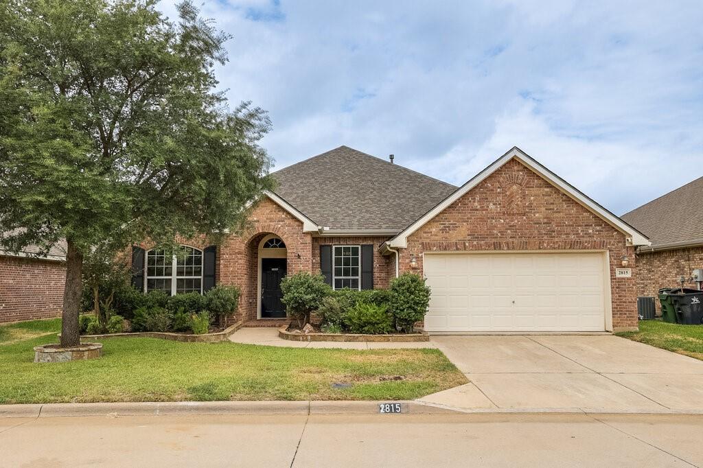 2815 Fox Creek Trail Property Photo 1