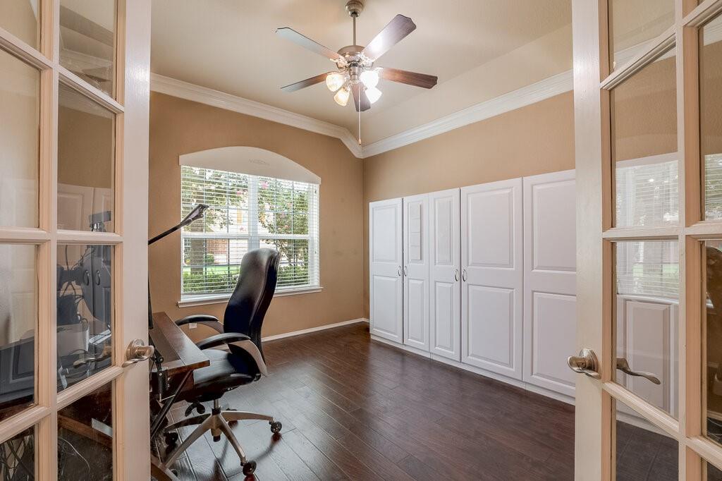 2815 Fox Creek Trail Property Photo 3