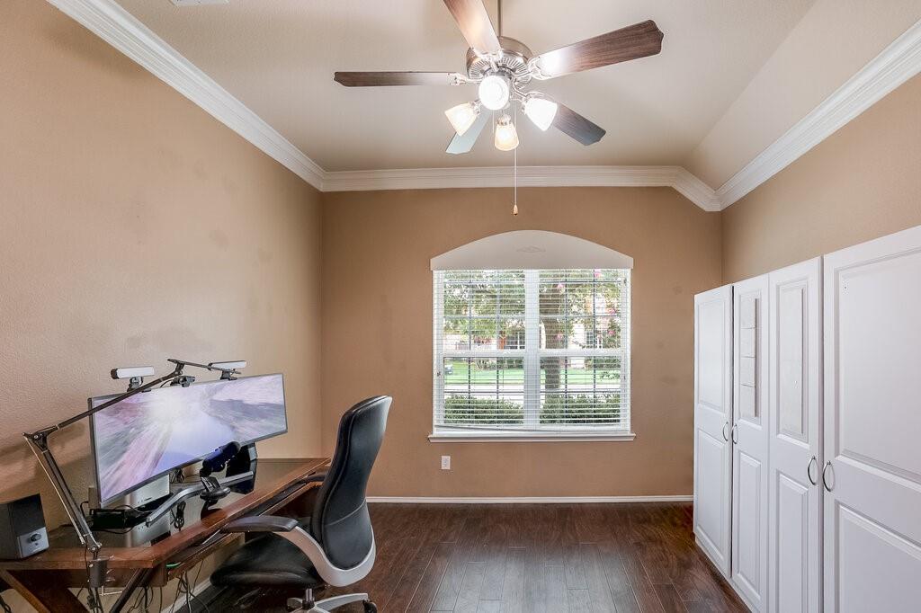 2815 Fox Creek Trail Property Photo 4