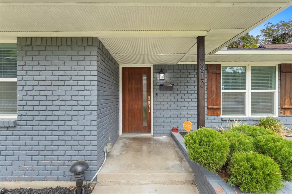 5810 Caracas Drive Property Photo 3