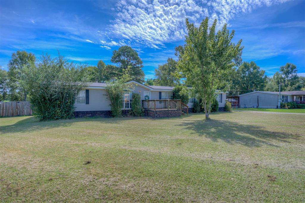 208 Bent Oak Drive Property Photo 3
