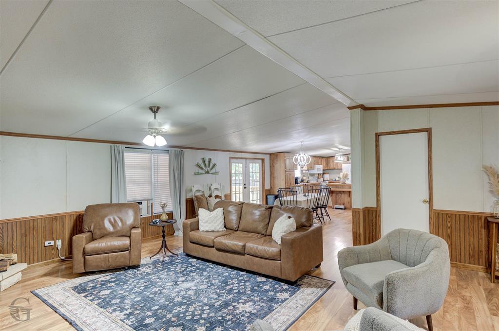 208 Bent Oak Drive Property Photo 4