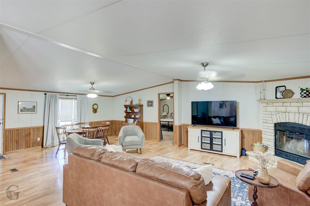 208 Bent Oak Drive Property Photo 6